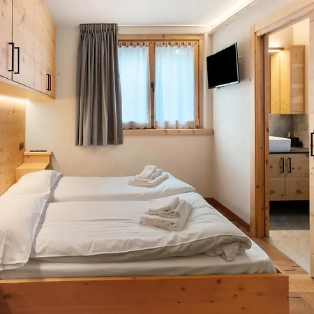 Quattropassi Apartament *